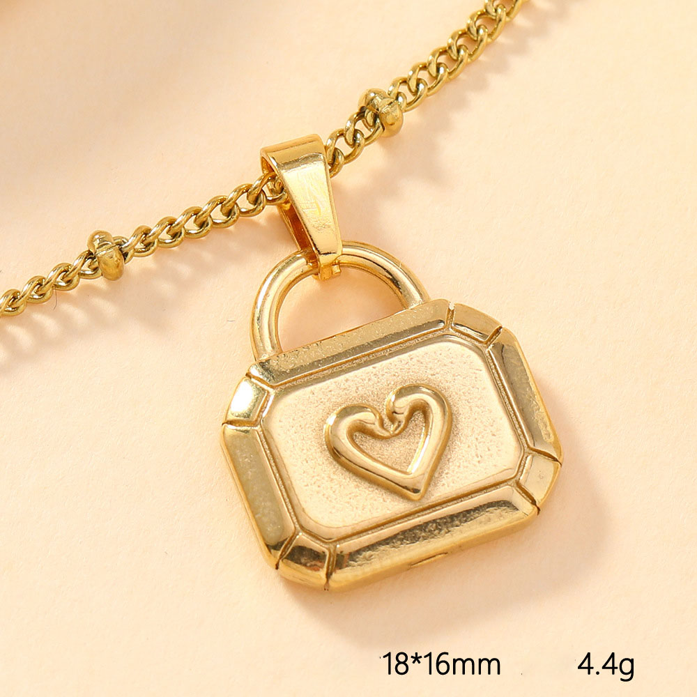 10:Swan love lock pendant