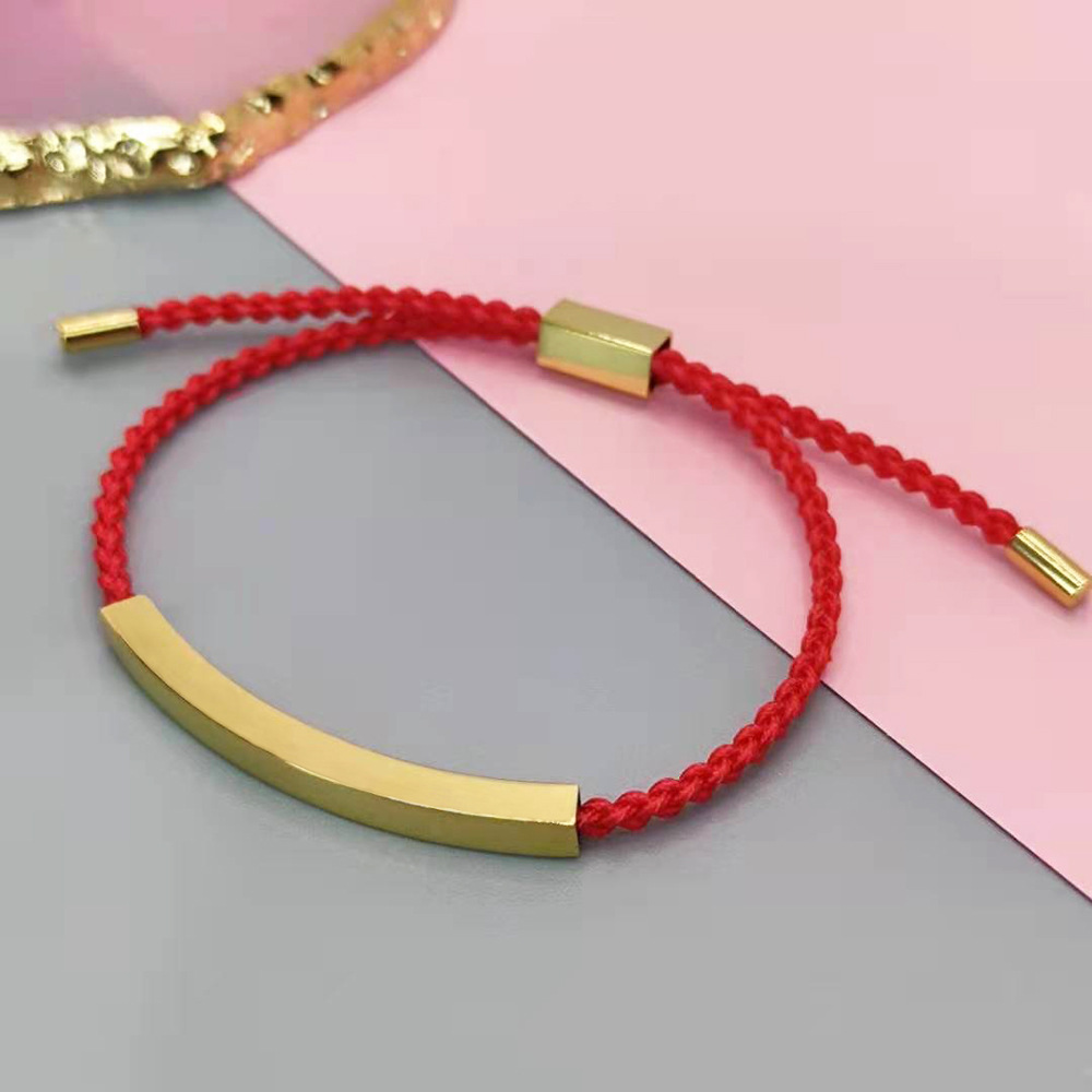 9:Gold   red rope