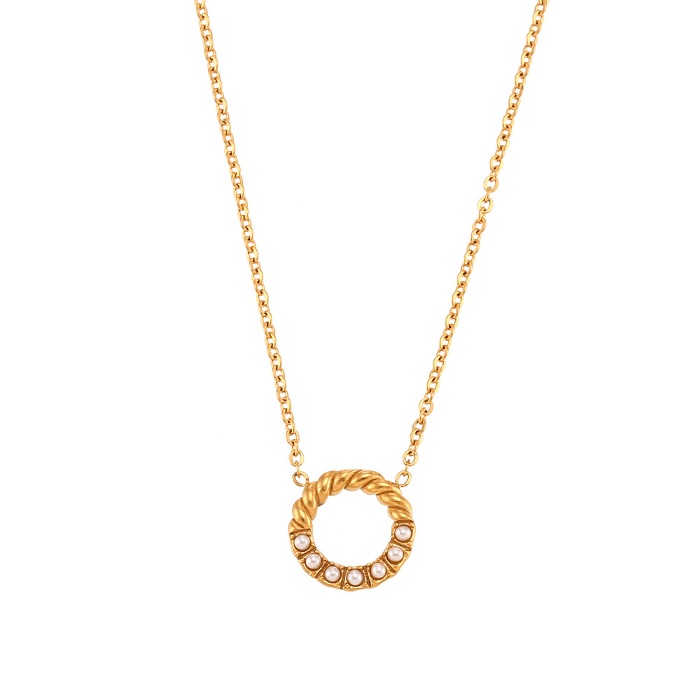 6:Necklace - Gold - pearls