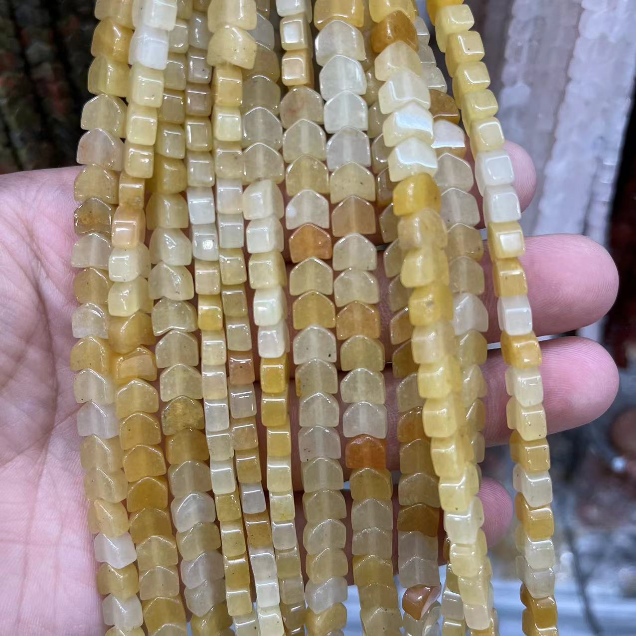 4 yellow agate