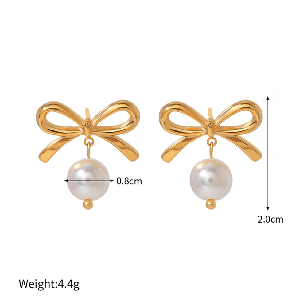 DFE317 stud earrings