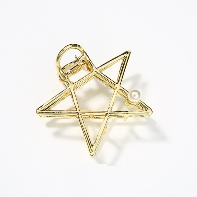 Pearl pentagram gold