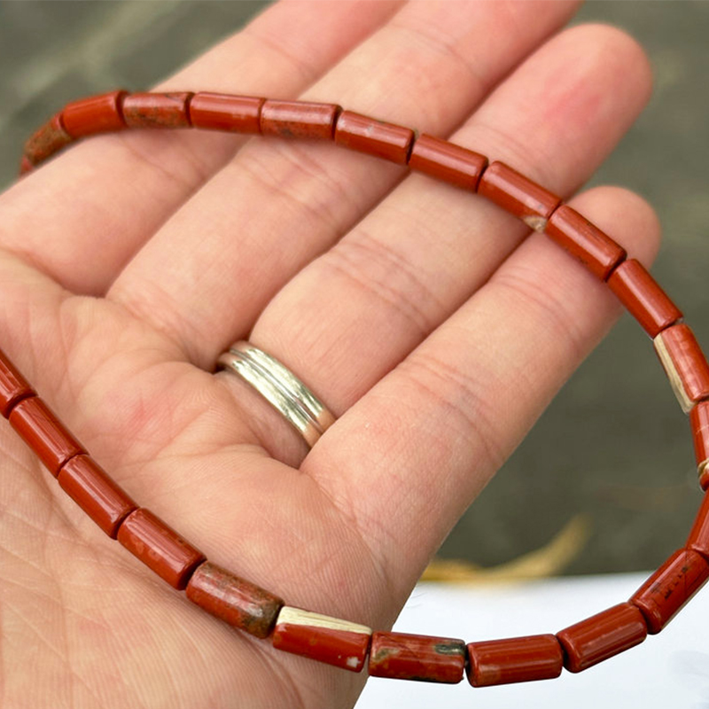 10 red jasper