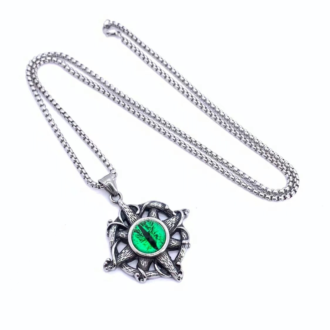 9:Green-eye pendant with 60CM chain