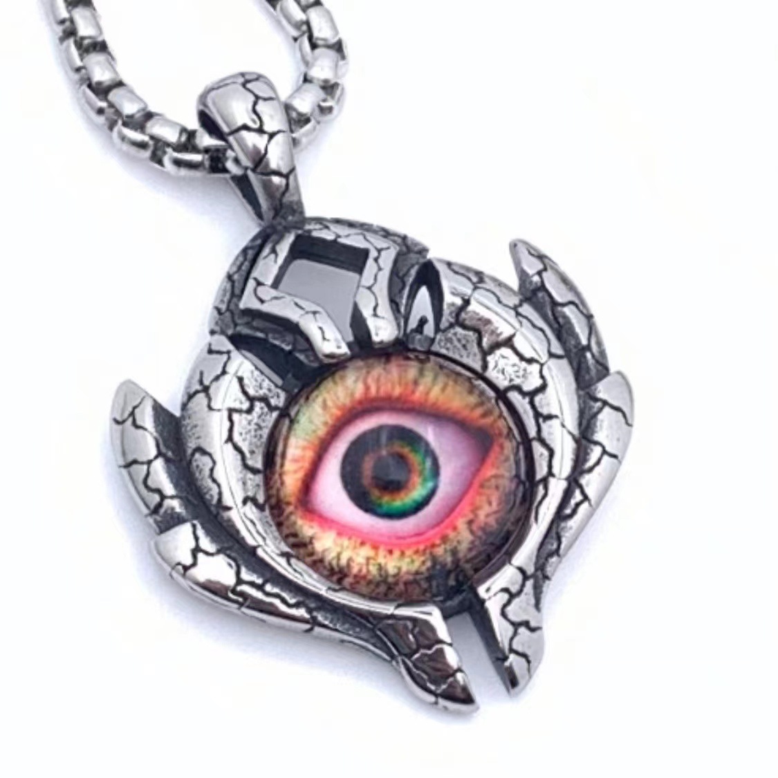 Red-eye pendant ( excluding chain )