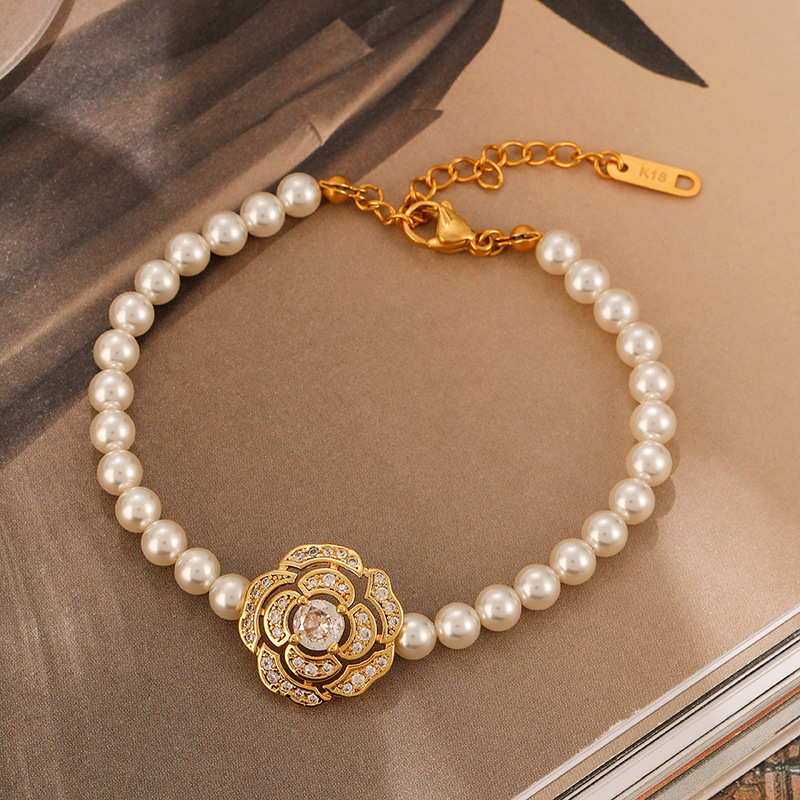 2:bracelet length 15cm with 5.5cm extender chain