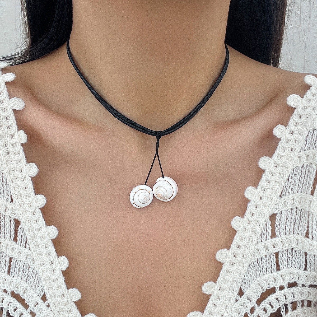 01 Necklace White K 6392