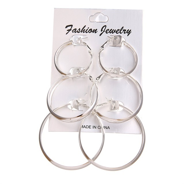 8:Three-piece silver color set