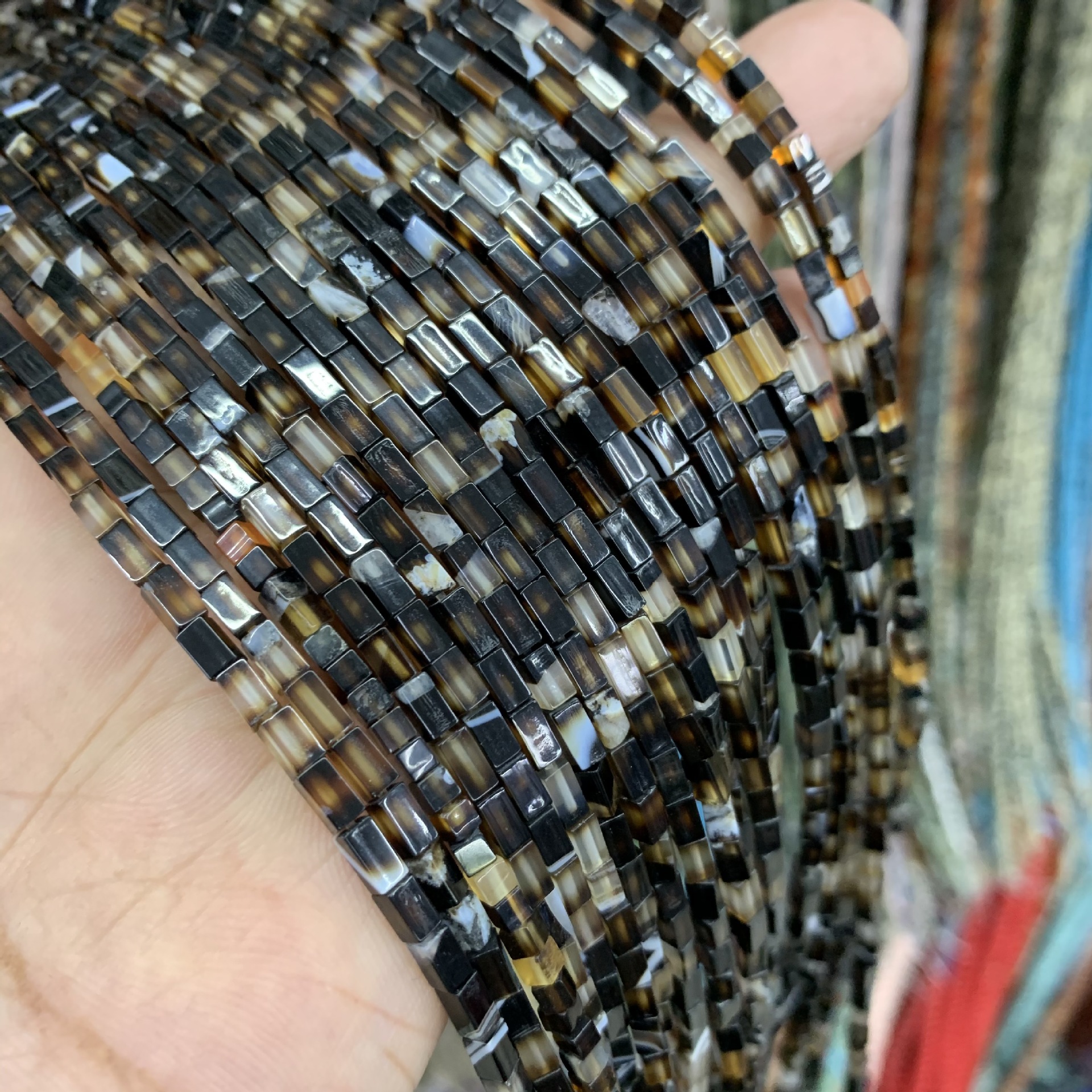 9:Black Speckle Agate