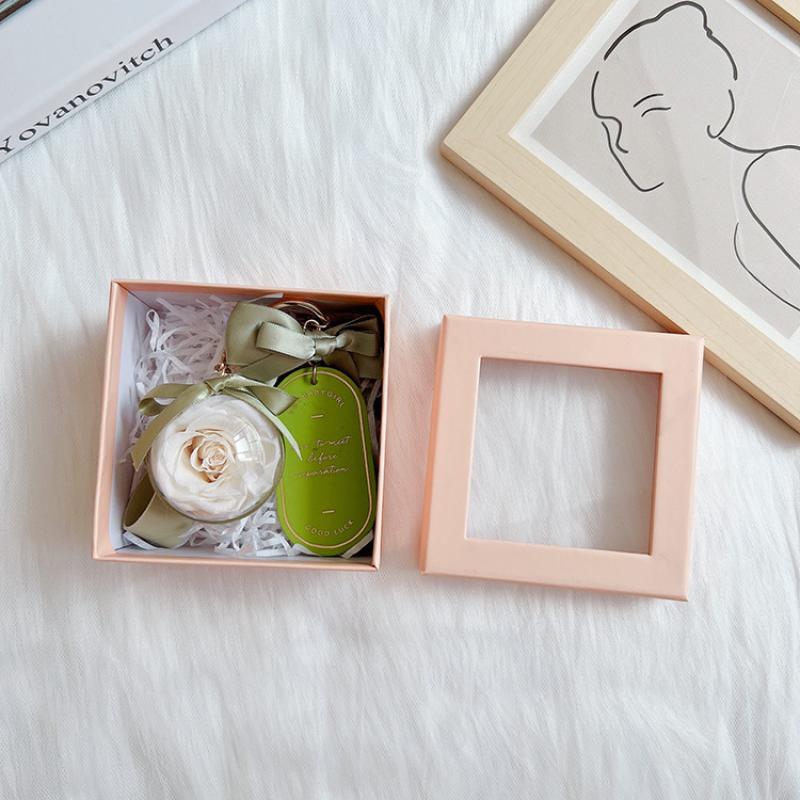 Green + White flower + Pink gift box