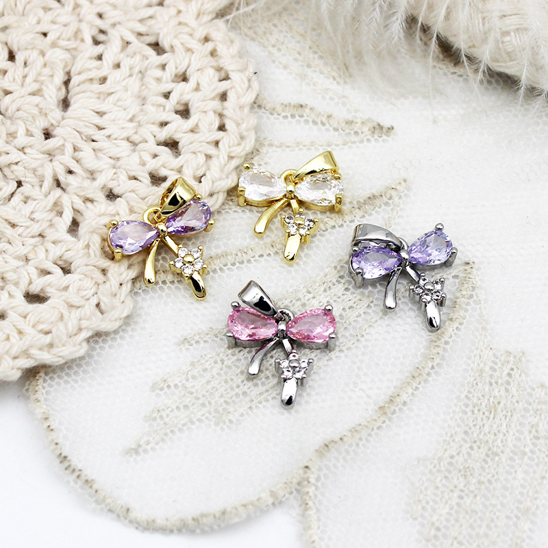 Purple Zircon Star Bow, platinum