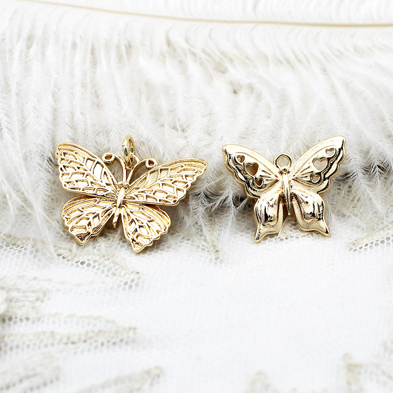 Texture butterfly 16.2 * 23.7 mm gold