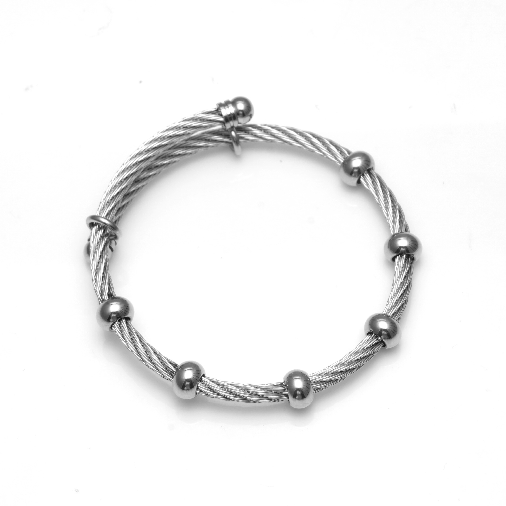 4:Steel colored sub-wire stretch bracelet