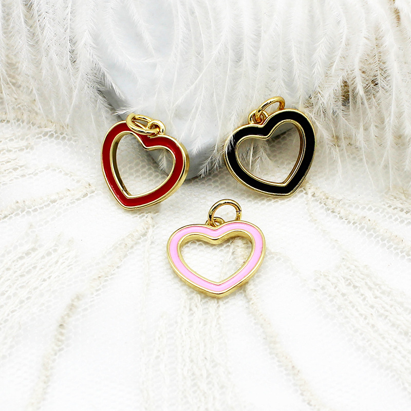 Black Hollow Heart 13.7 * 14.2 mm