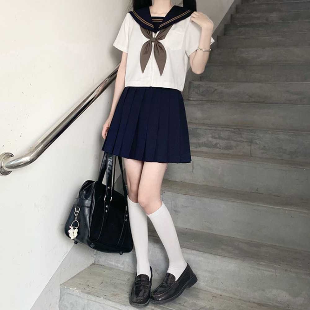 Short sleeve   skirt 43cm  goldfish knot