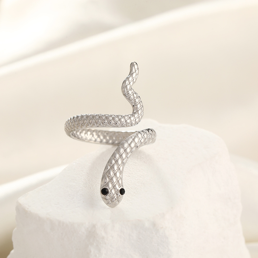 Silver line stripe snakelet