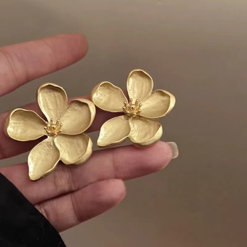 4:Flowers-gold-30x30mm