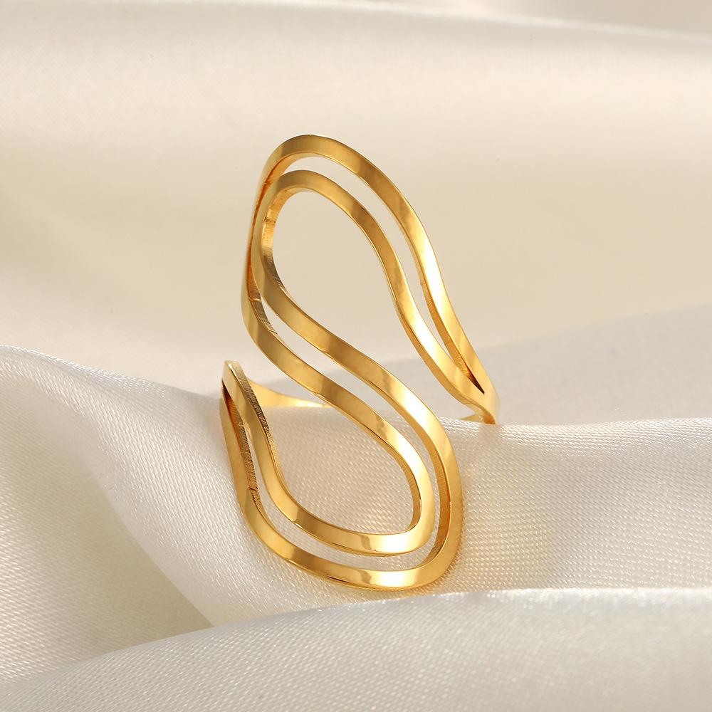 18k gold s-shaped