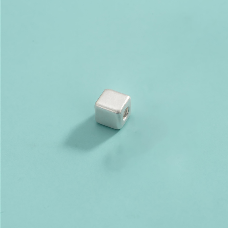 1:square-6.5x6.7mm