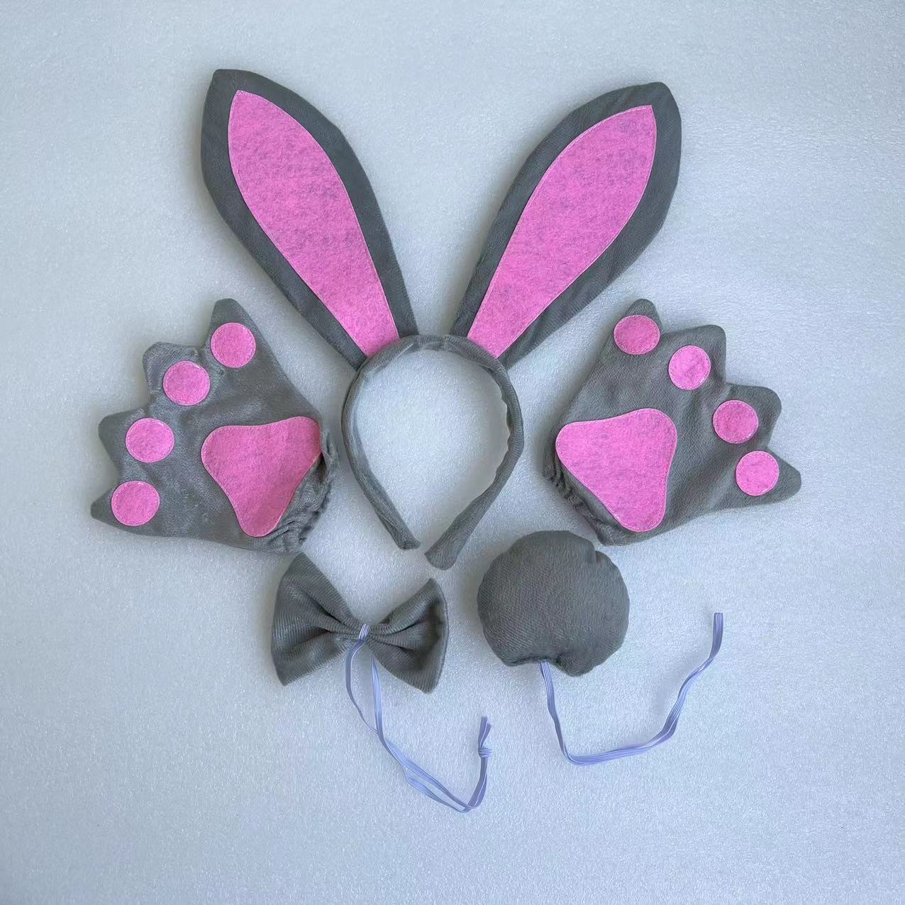 Pink gray long eared rabbit three piece set gray gloves