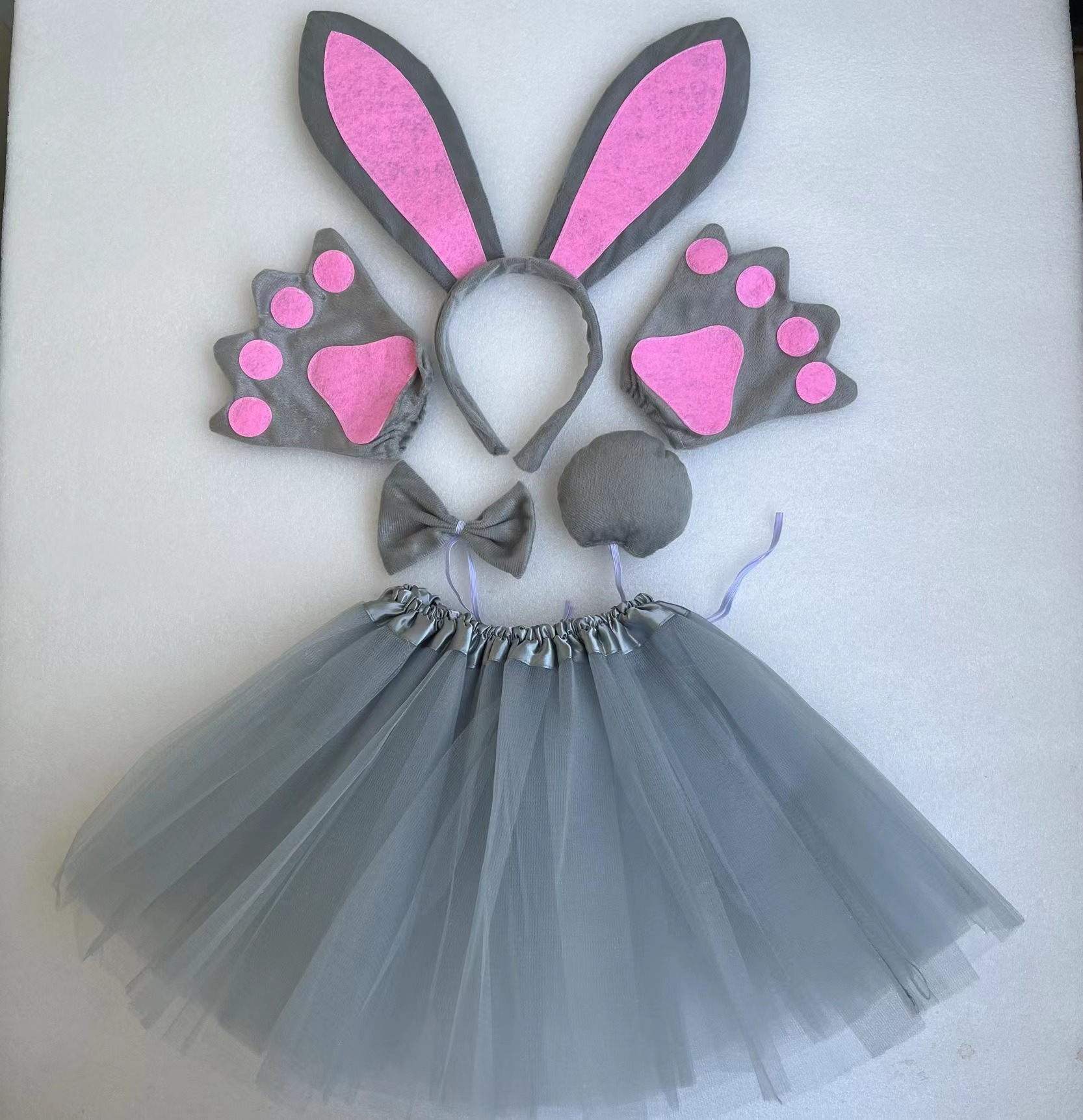 Pink gray long eared rabbit three piece set gray gloves gray gauze skirt