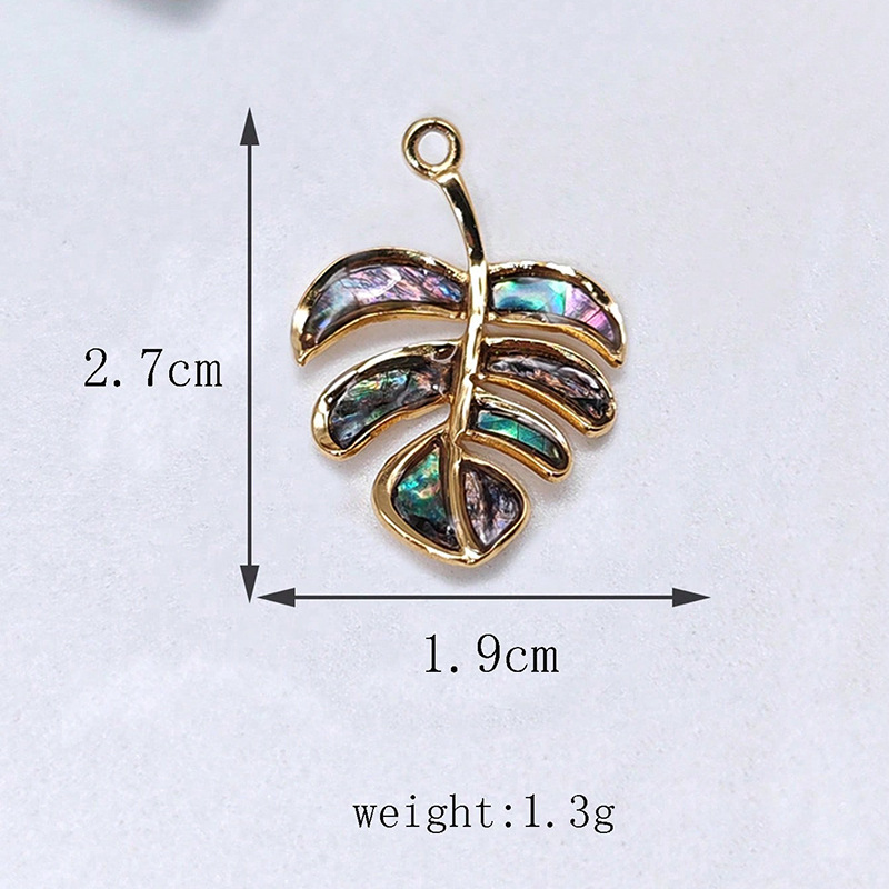 1:multi-colored pendant