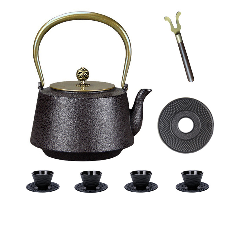 1200ml pot and pot fork pot pad and 4 60ml pellet iron cups and 4 pellet coasters