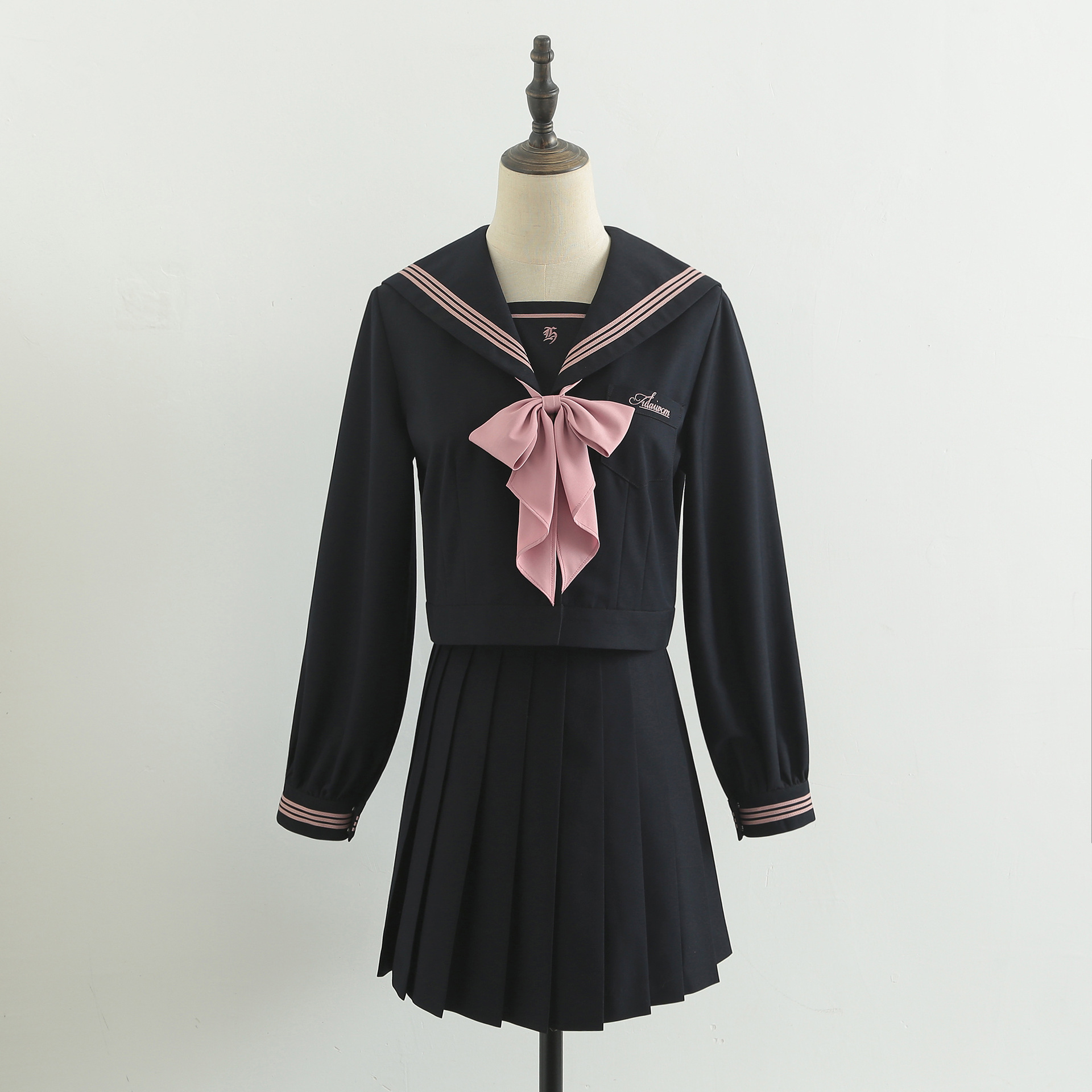 Long sleeve top  42CM skirt (bow tie)