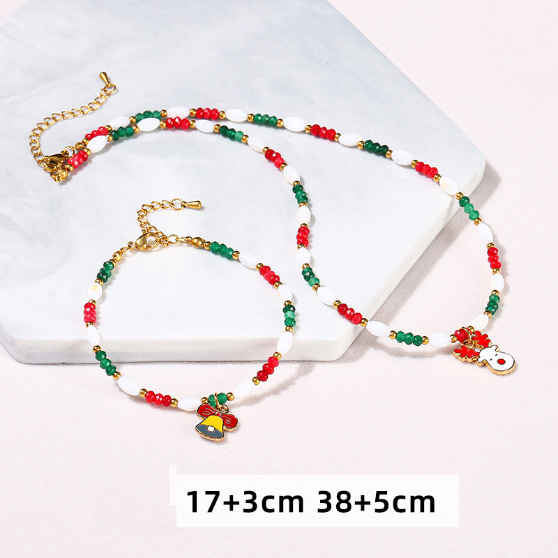 3:necklace and bracelet