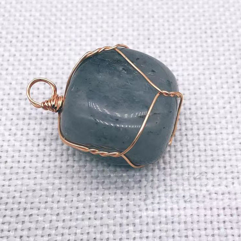 20 labradorite