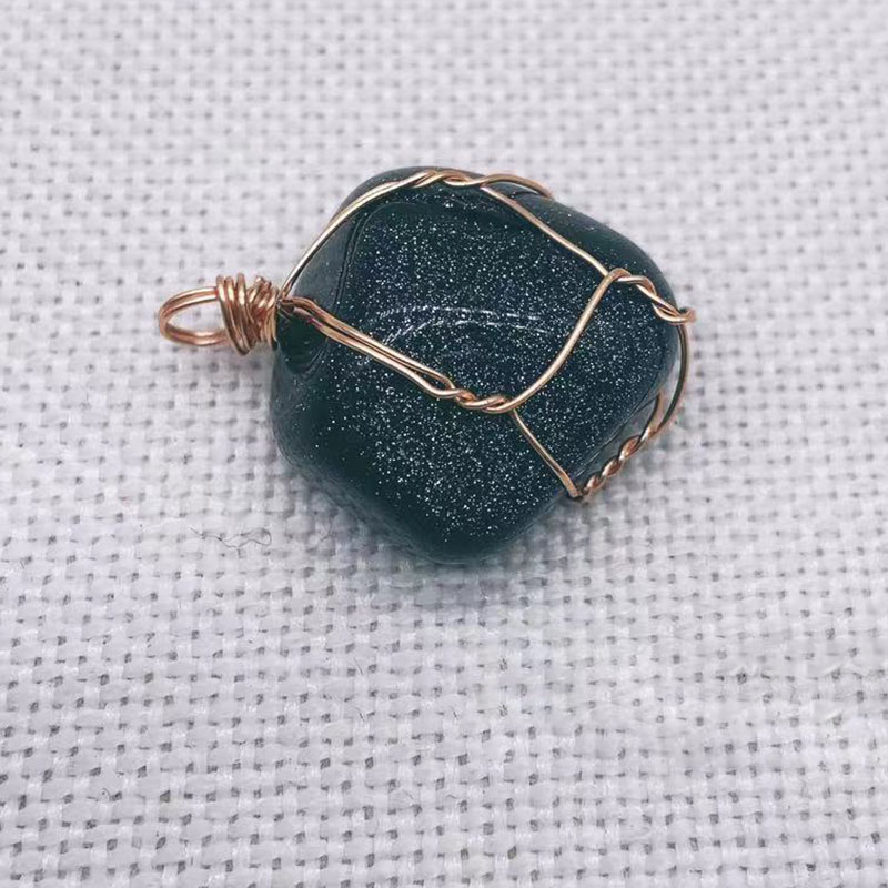 18:Blue Goldstone