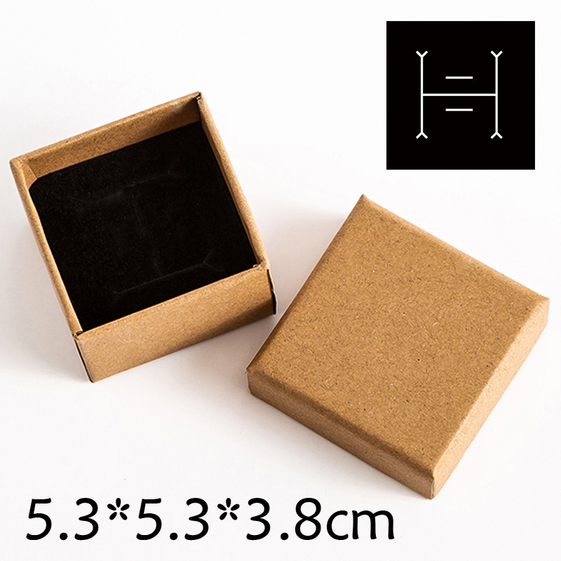 1:No. 1 5.3 x 5.3 x 3.8cm with black pad