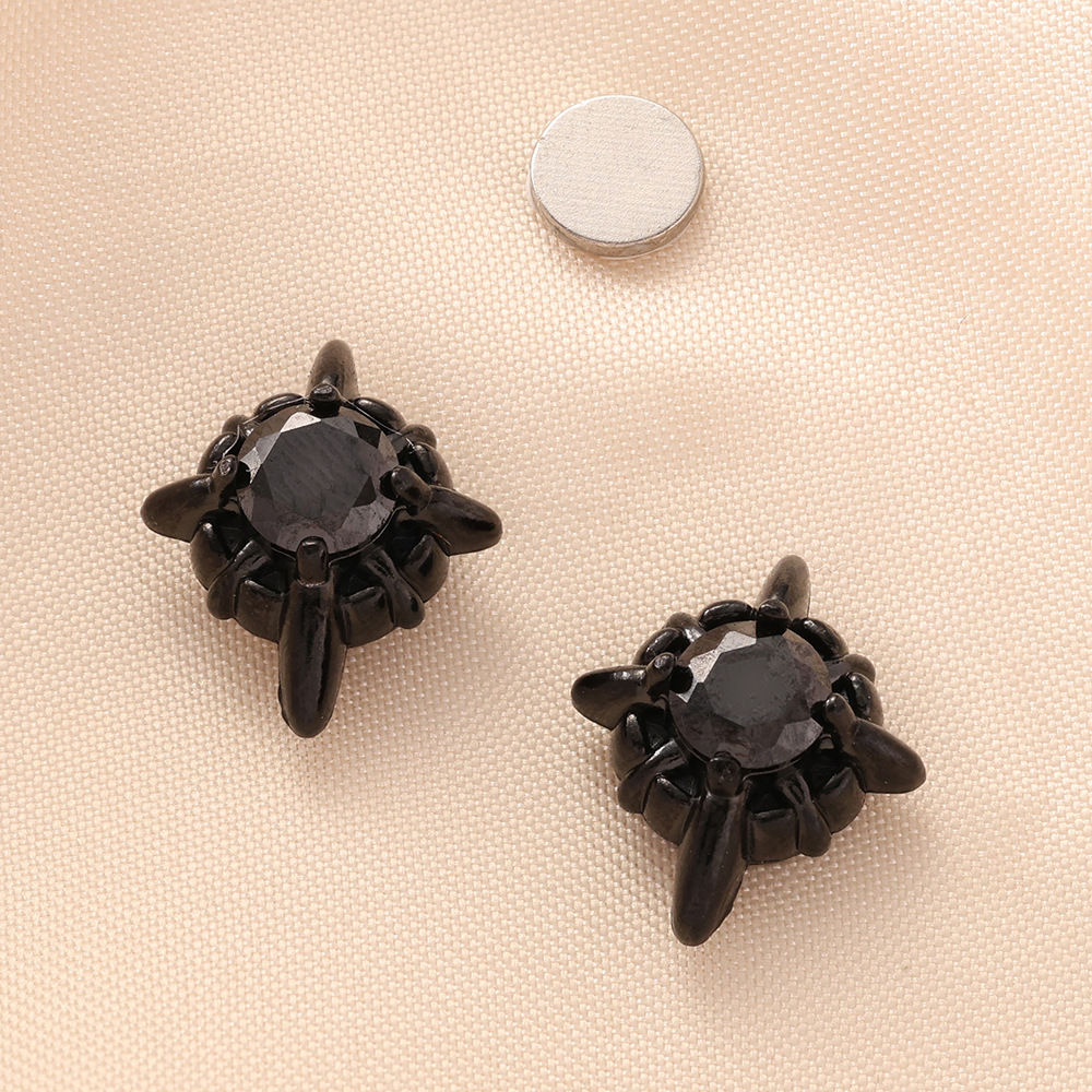 4:Black black zircon