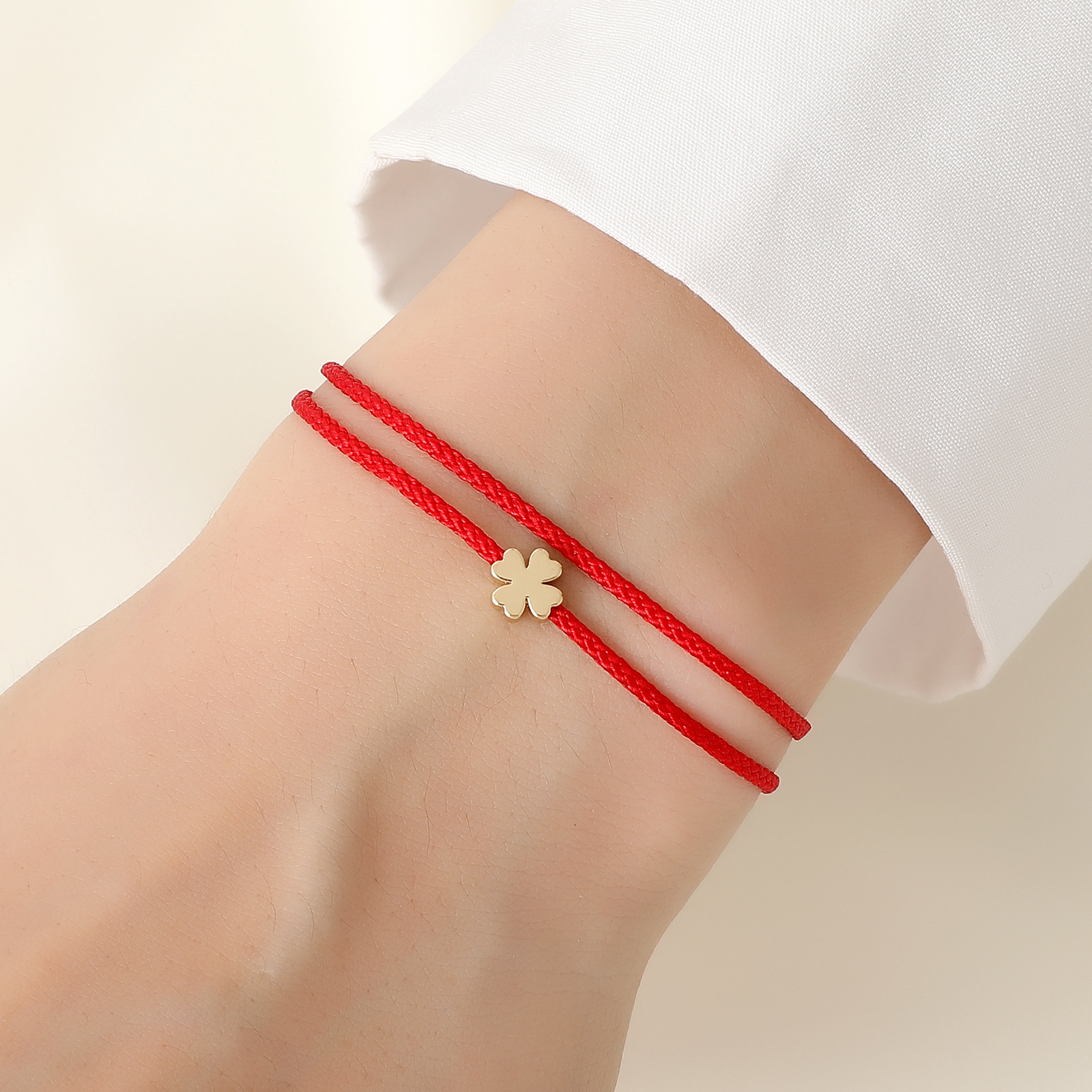 3:Four-leaf clover bracelet