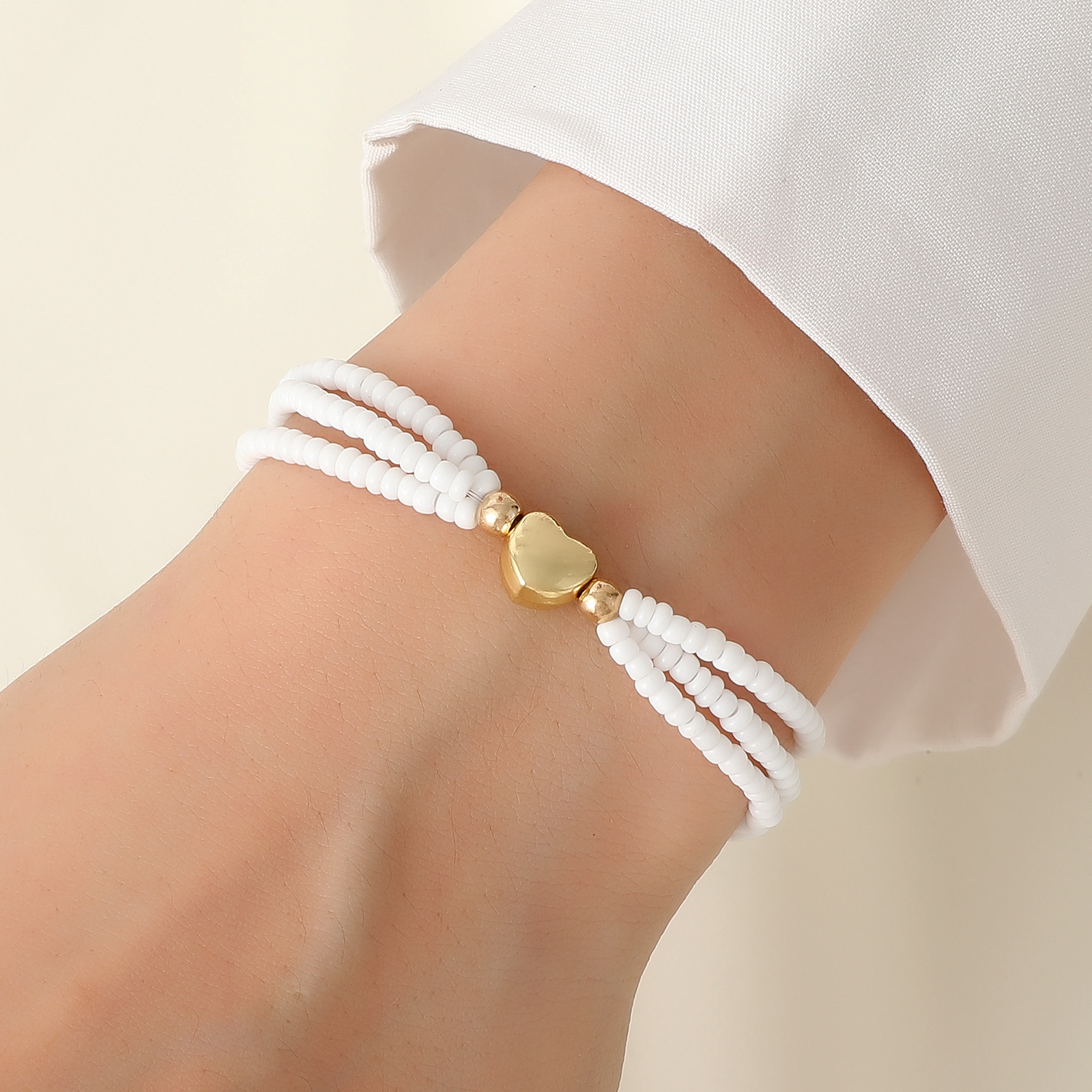 11:white bracelet