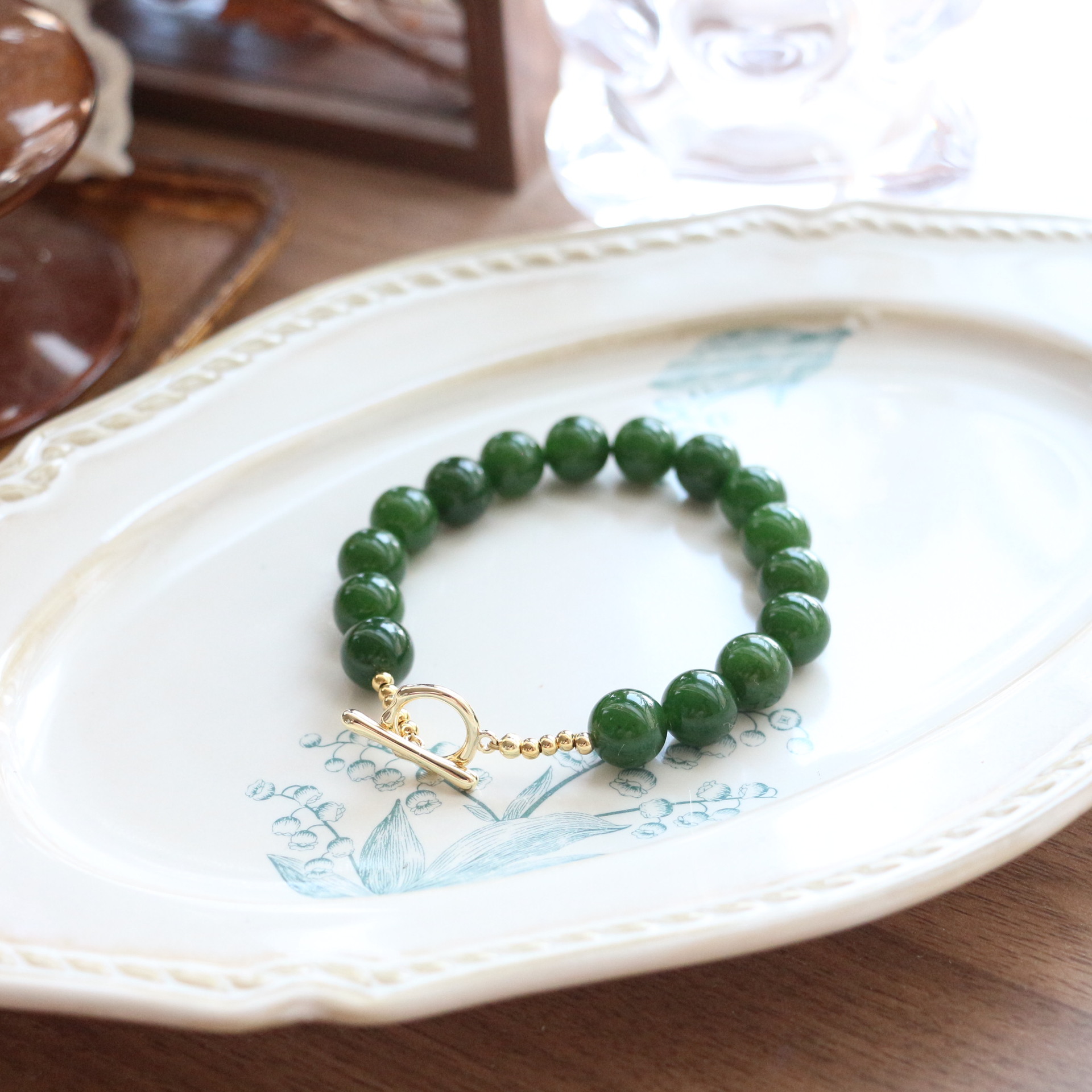 10mm emerald bracelet suitable for hand circumfere