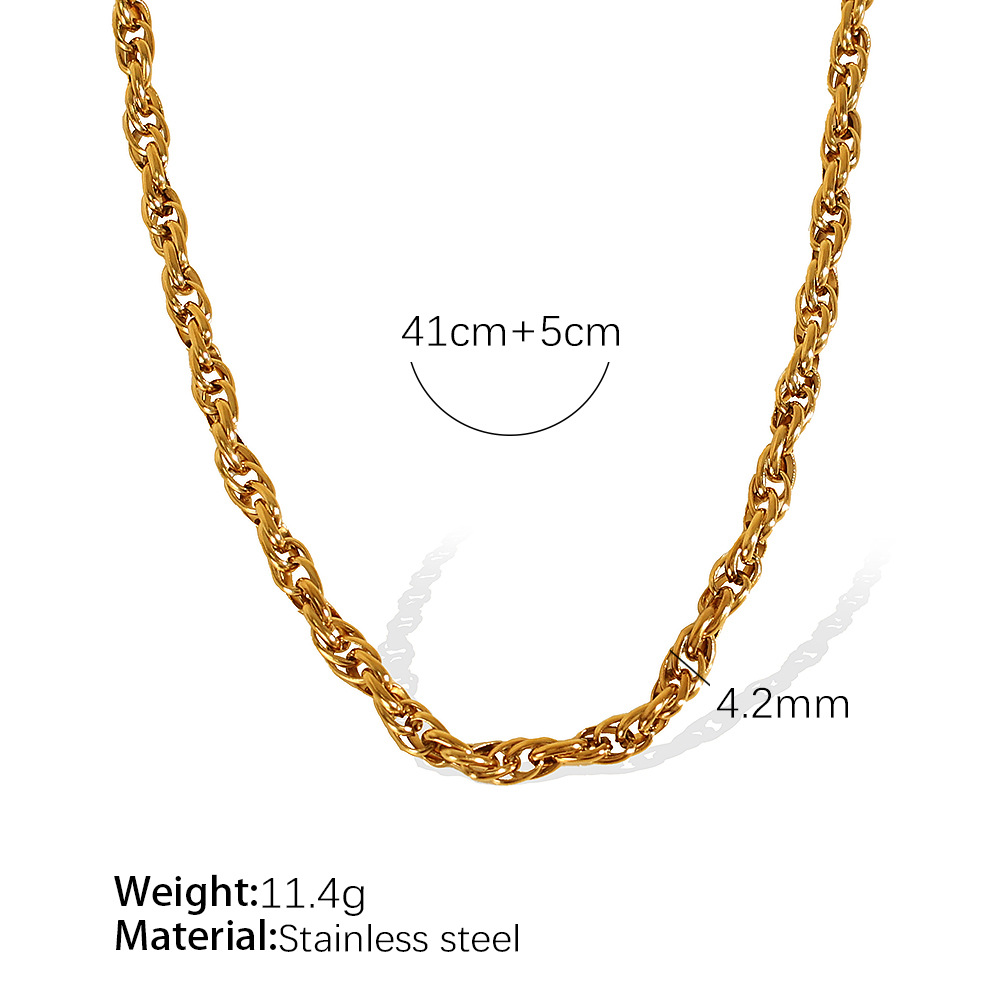 4:XL307 gold necklace