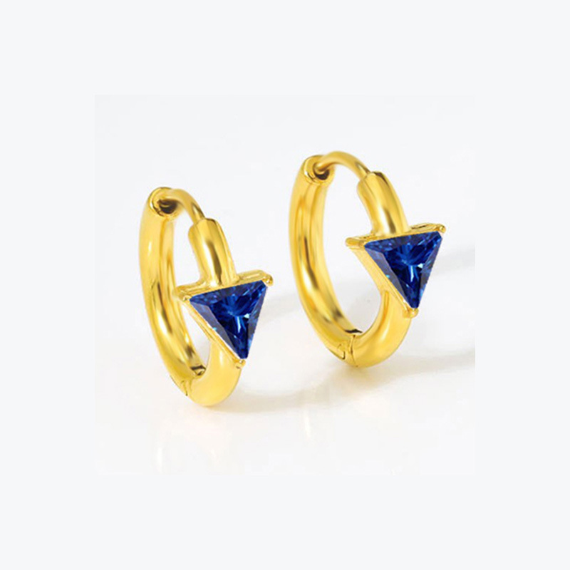 Blue zircon. - Gold earrings