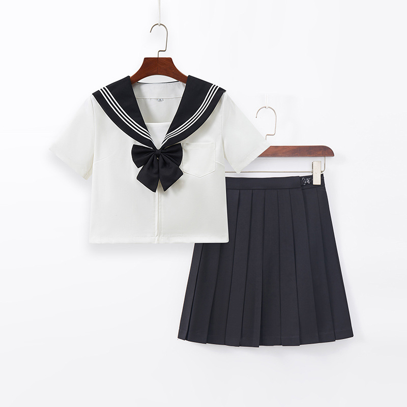 Short-sleeved skirt suit (comes with bow tie)