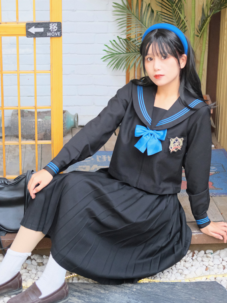 Long sleeve top + long skirt + blue bow tie