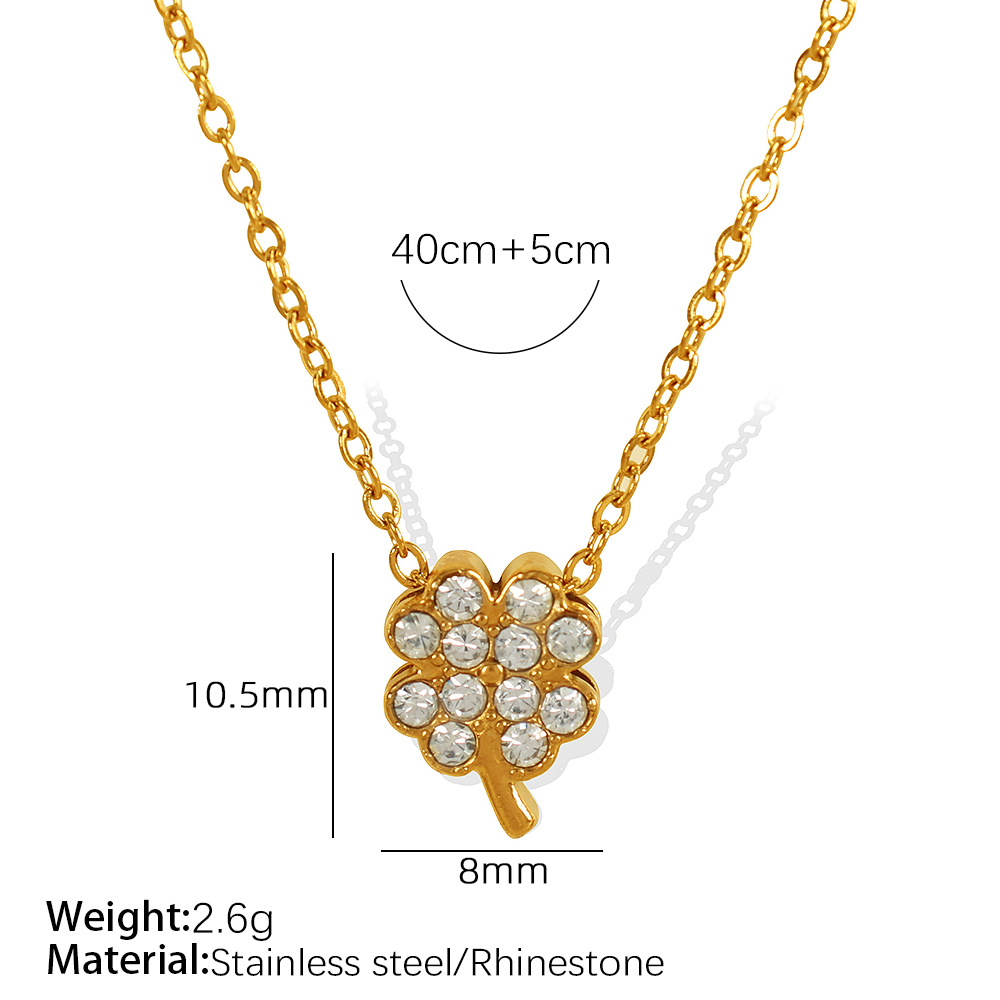 3:Xl217 white diamond gold necklace