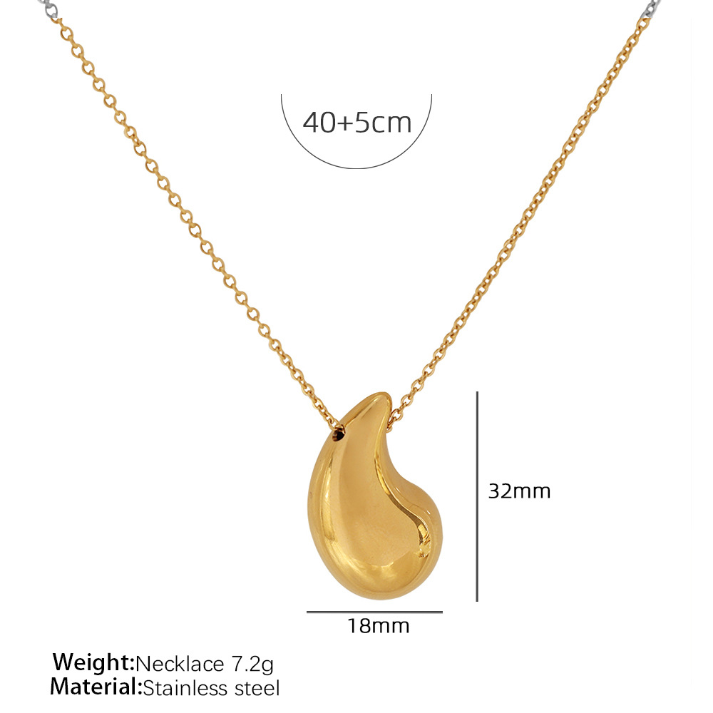 7:XL82 gold necklace