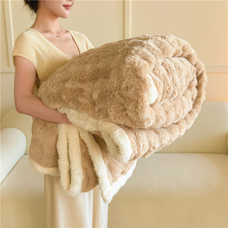 Brown color [thick rabbit fur blanket, skin-friendly and warm]