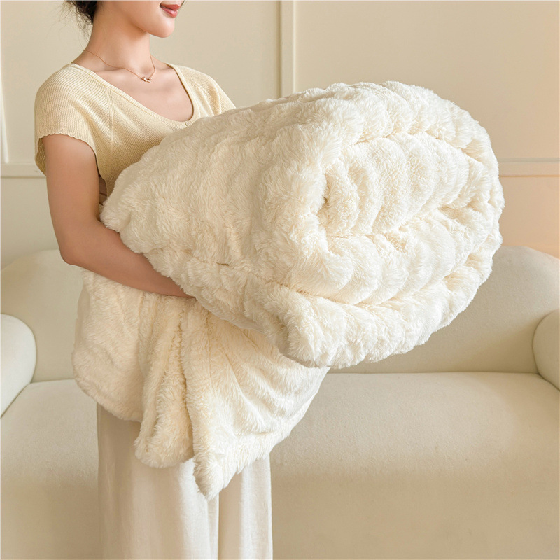 Milk white [thick rabbit fur blanket, skin-friendly and warm]