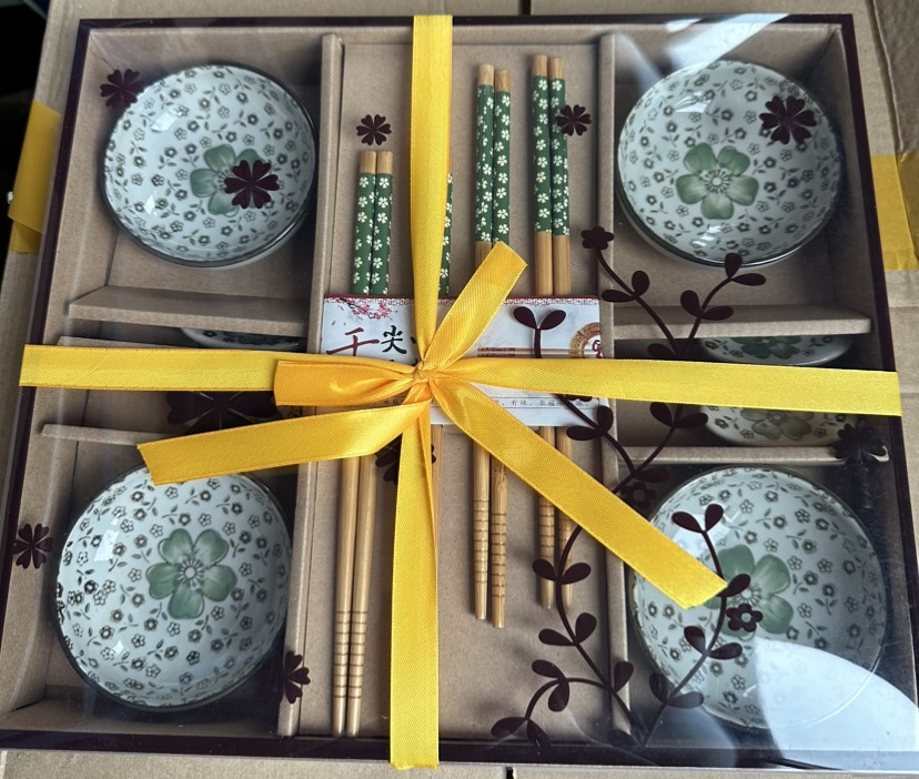 Twelve Sets of Round Disks - Gift Bag Green