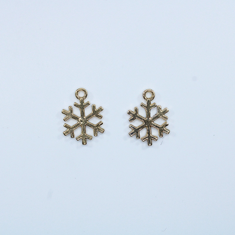 4:Snowflake 1.3*1.8cm