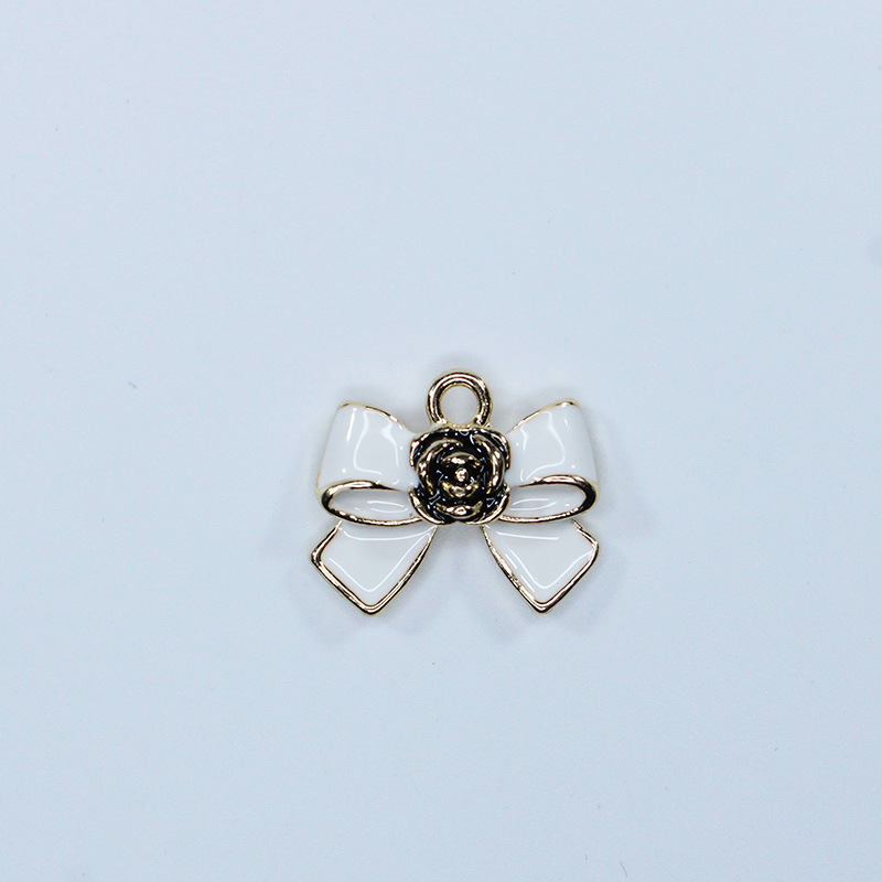 3:Bow 2x1.7cm