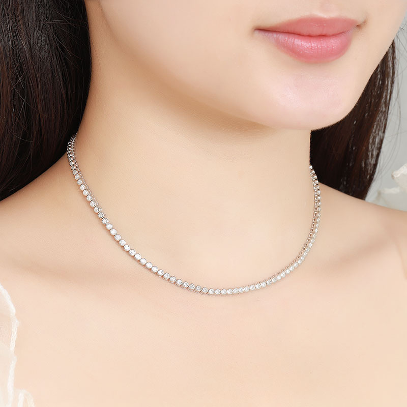 3:C Zircon 2mm necklace