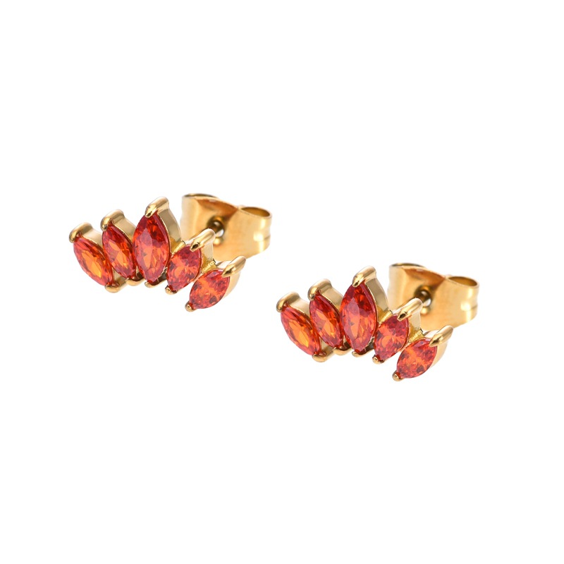 35:Red corundum (earrings) gold