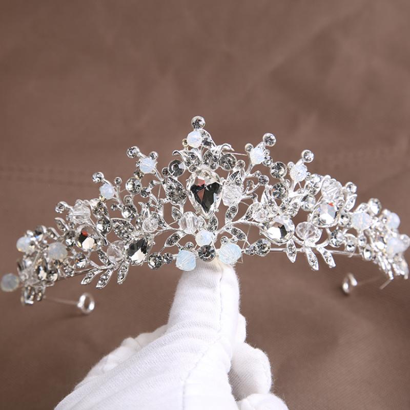 1:Silver white diamond crown